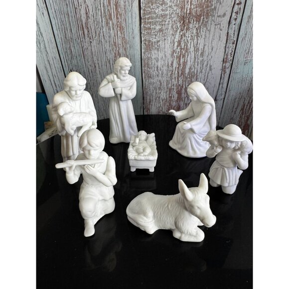 Vintage 1986 Enesco A Christmas Tradition White Bisque Nativity Set 7 Piece 4.5" - Picture 9 of 10